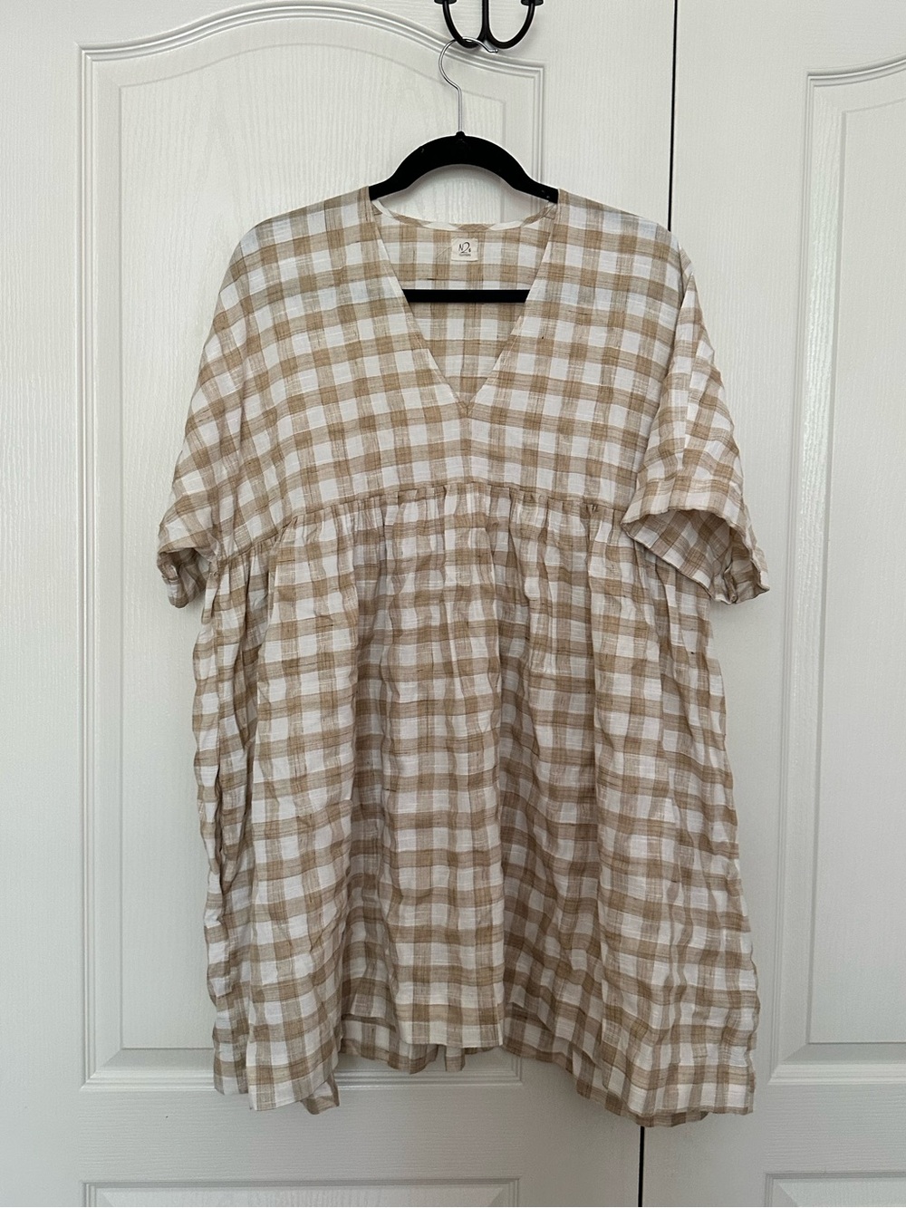 N22 Clothing White & Beige Gingham Dress